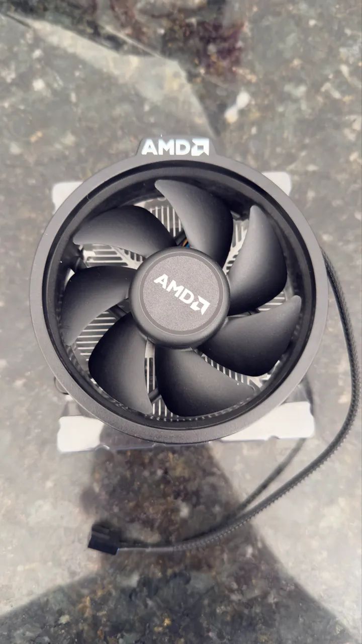 Cooler AMD