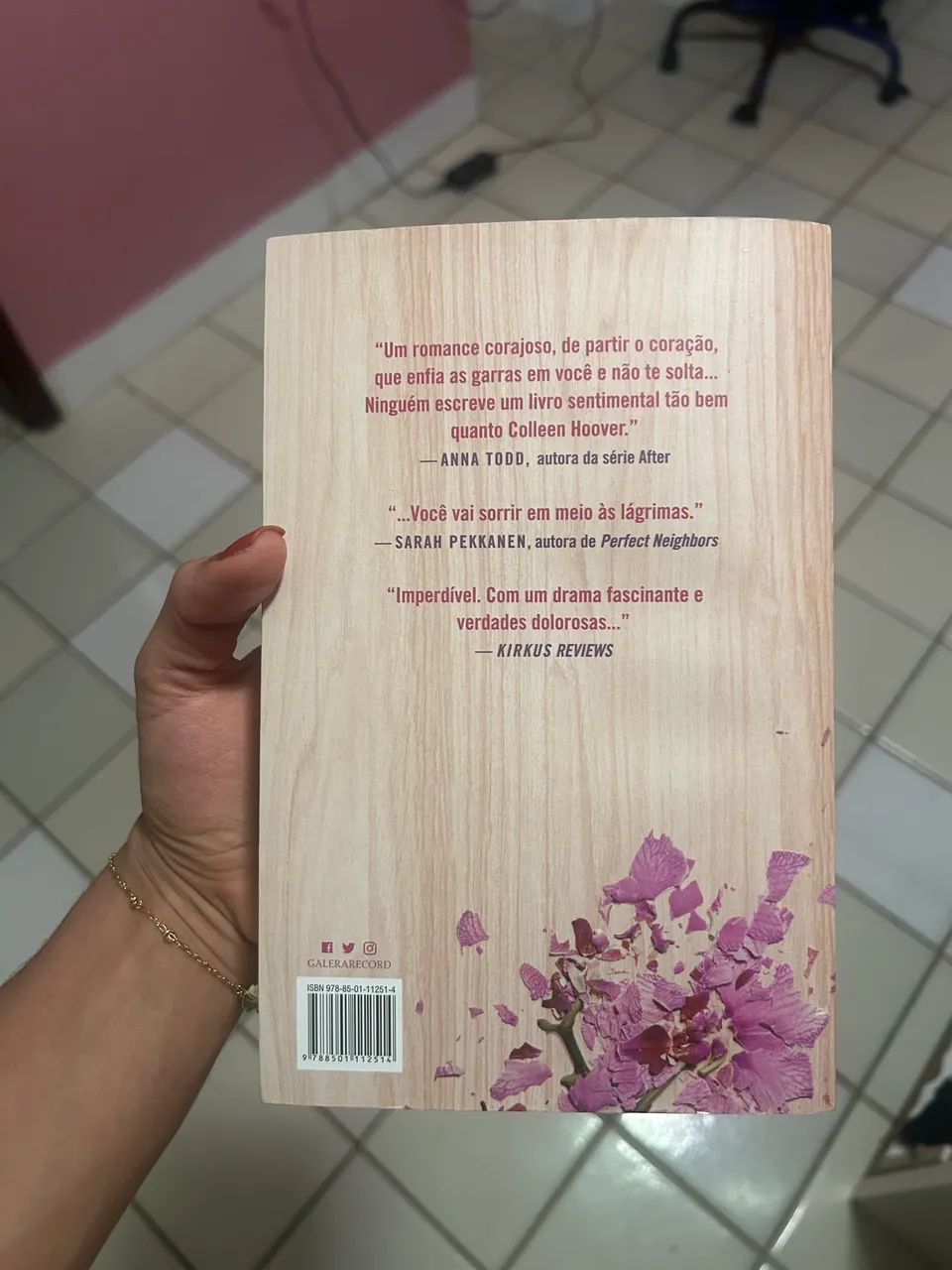 Livro - É assim que acaba  - Foto 5