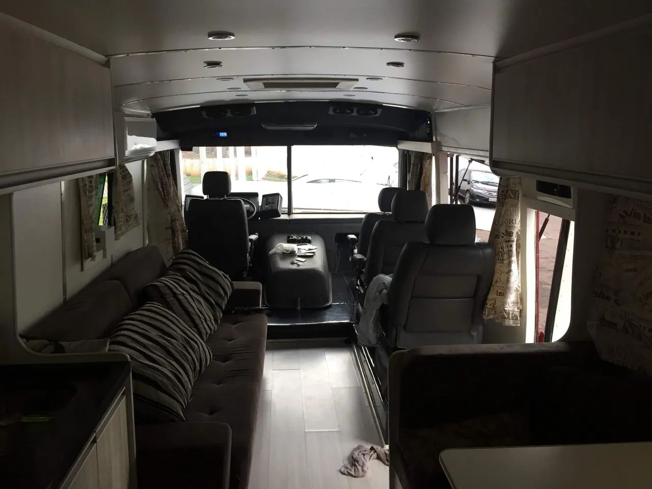 Vendo ou troco Motorhome recém  reformado  - Foto 8