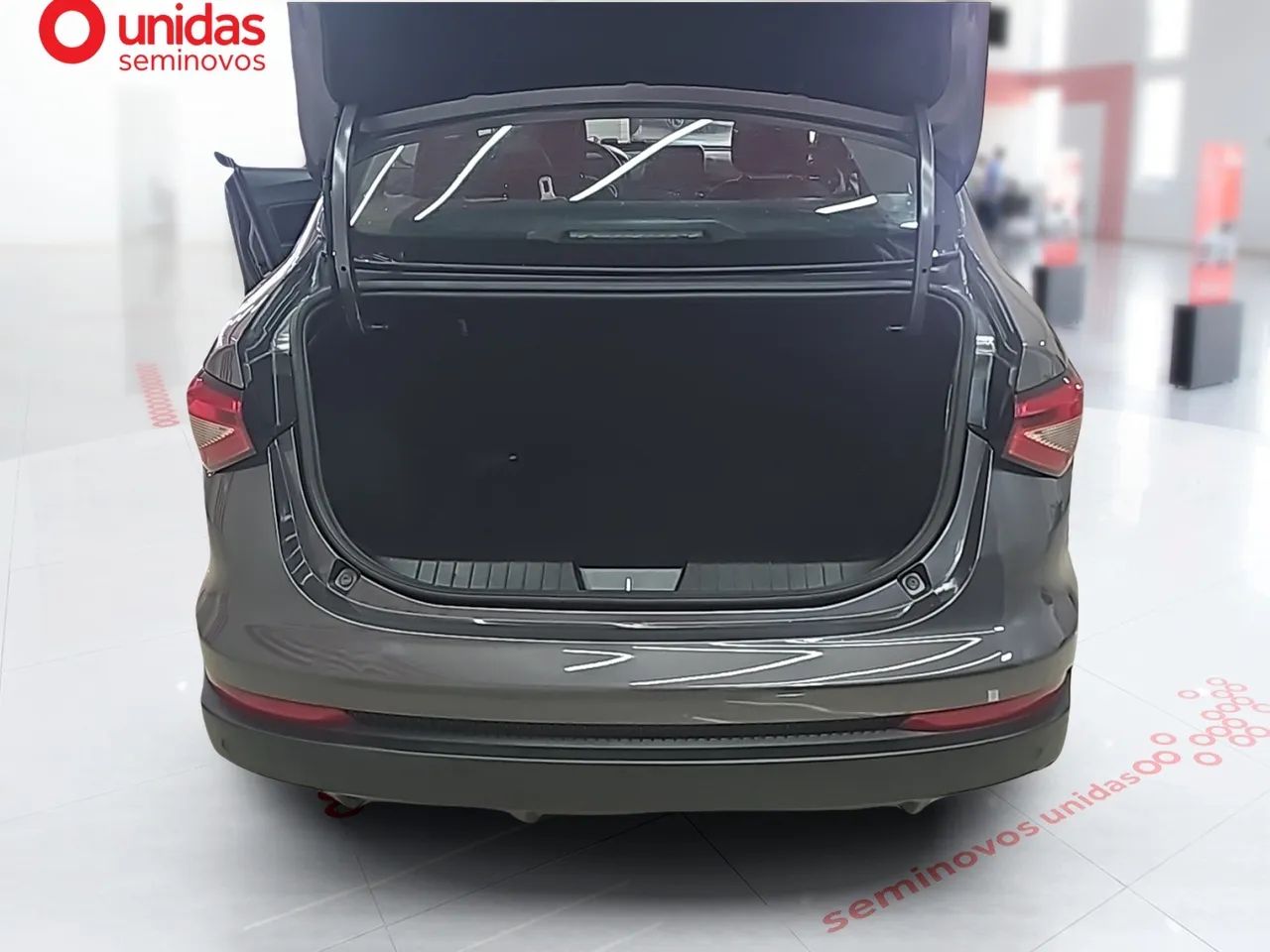 Fiat Cronos Drive 1.0 6V, foto 16 de 20