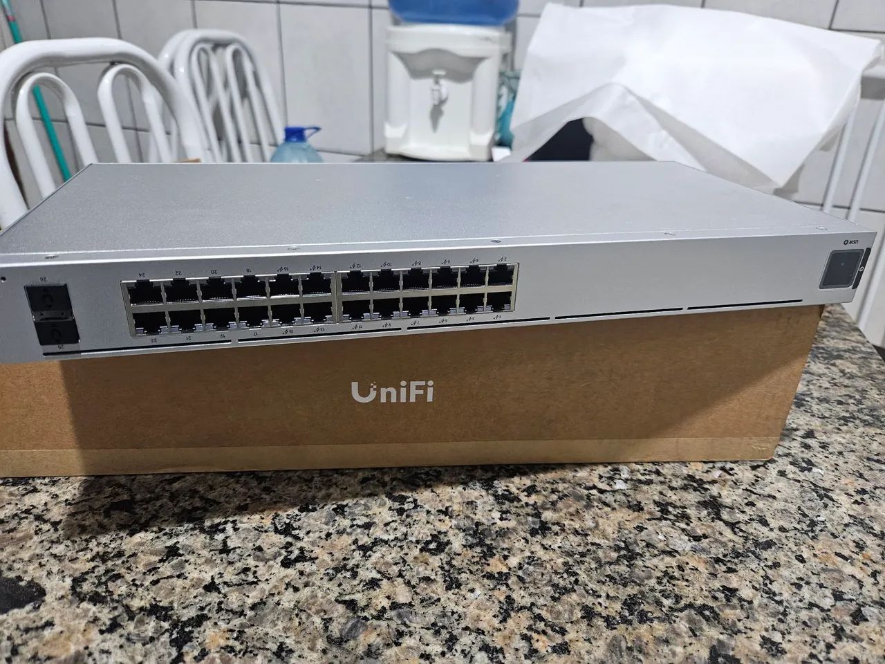 Switch Unifi 24-PoE Novo