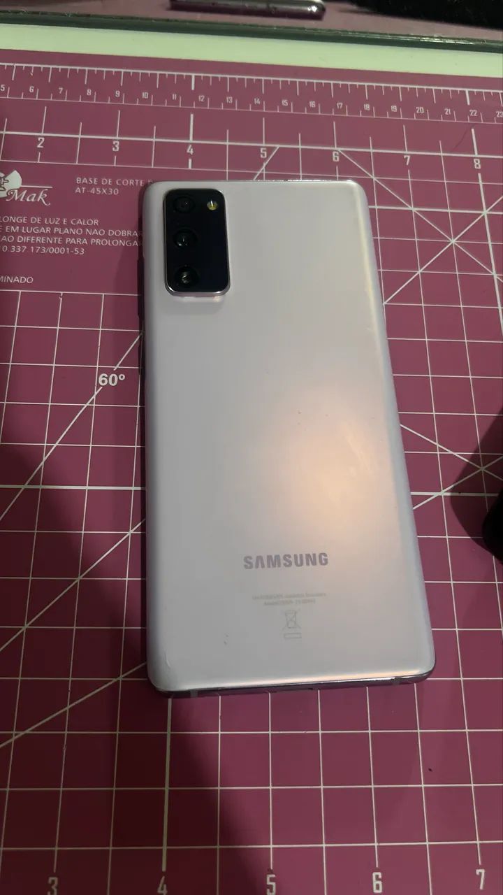 Samsung Galaxy s20FE semi novo  - Foto 3