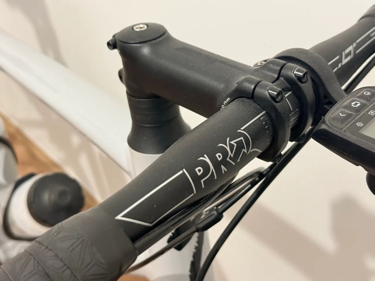 Bicicleta Specialized Allez Shimano 105 R7000 - Foto 4