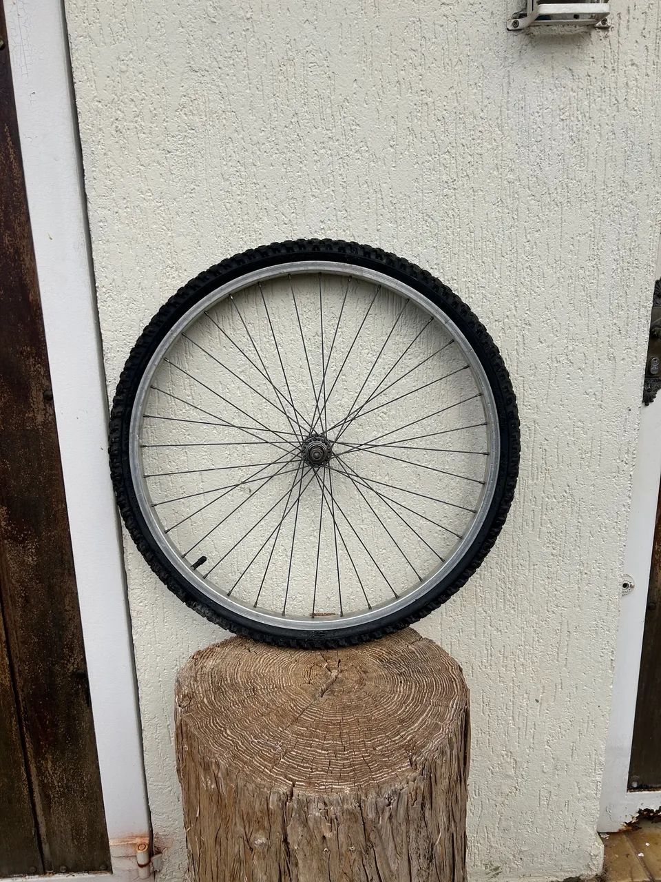 Pneu & Roda Aro 24 