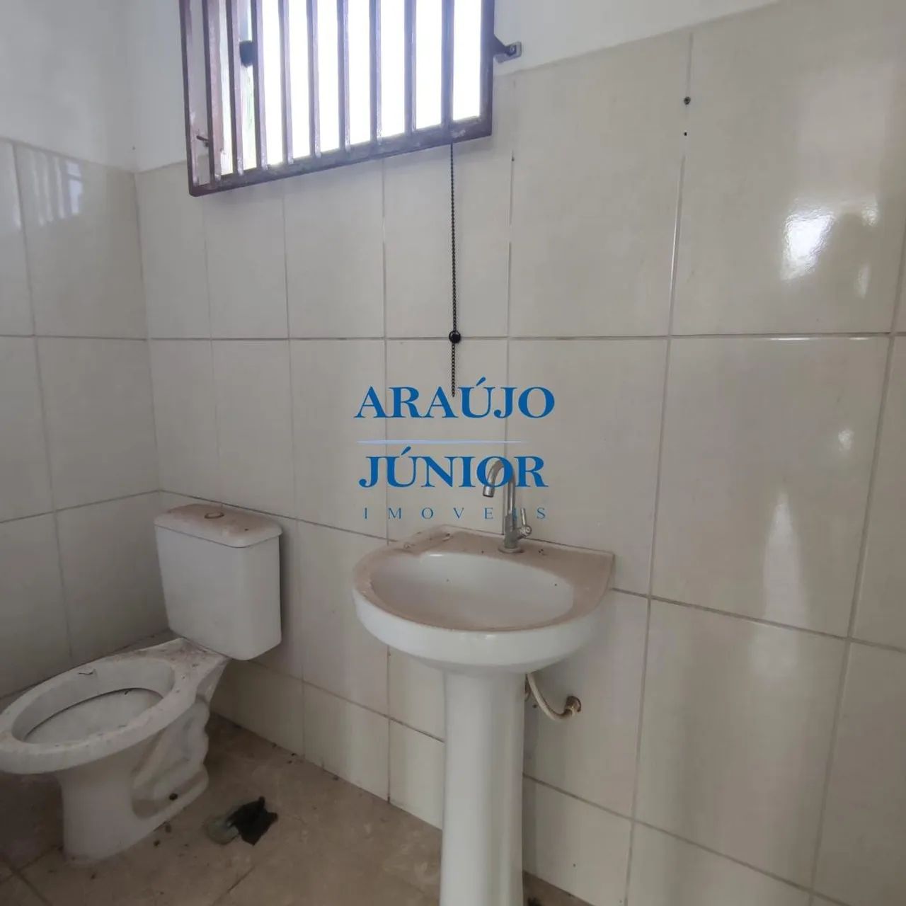 Sala Comercial no centro! Para Locação! - Foto 5