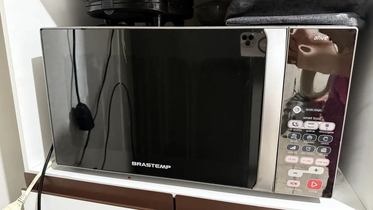 Vendo microondas Brastemp 32 litro 