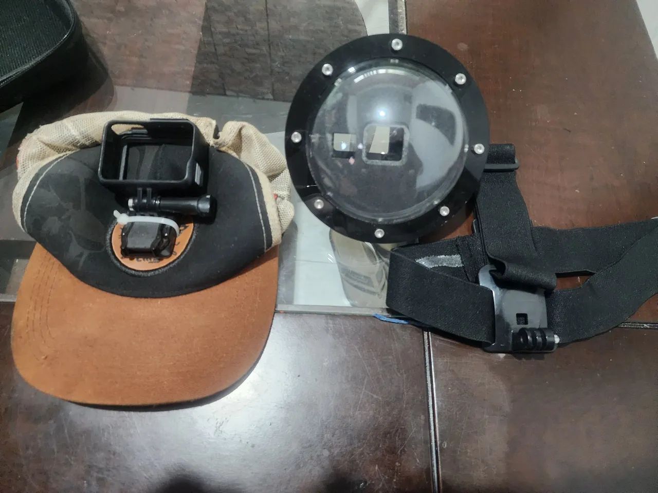 GOPRO Hero 5 Black Com Varios Acessórios e 3 Baterias - Foto 4