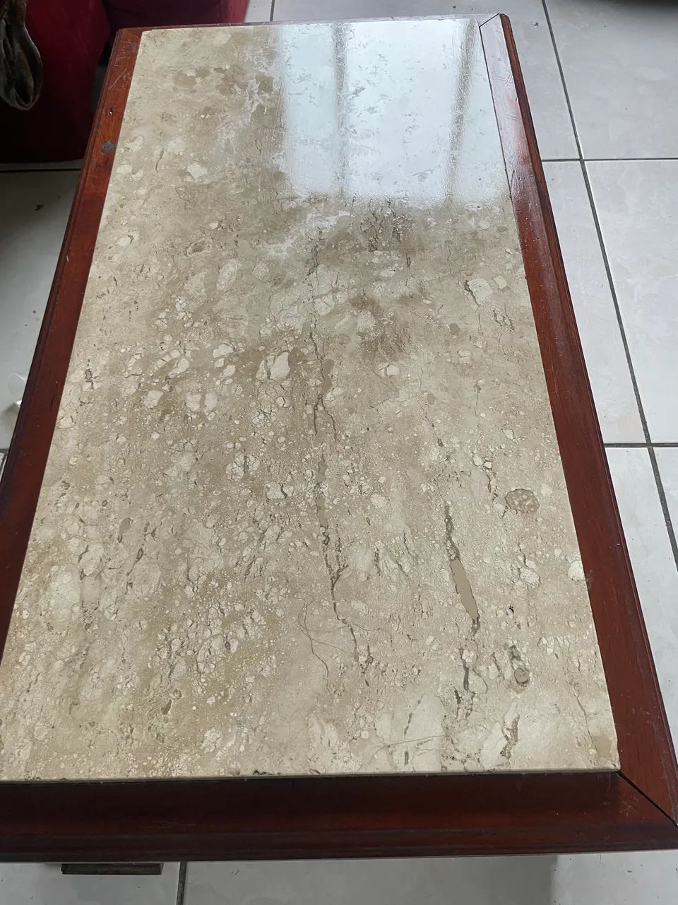Mesa de Centro de Madeira com Tampo de Mármore - Foto 2