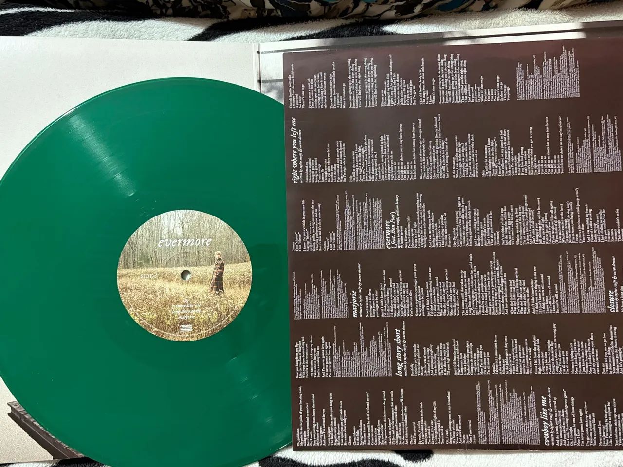 Vinil Evermore - Taylor Swift (2021) Edição Francesa - Foto 2