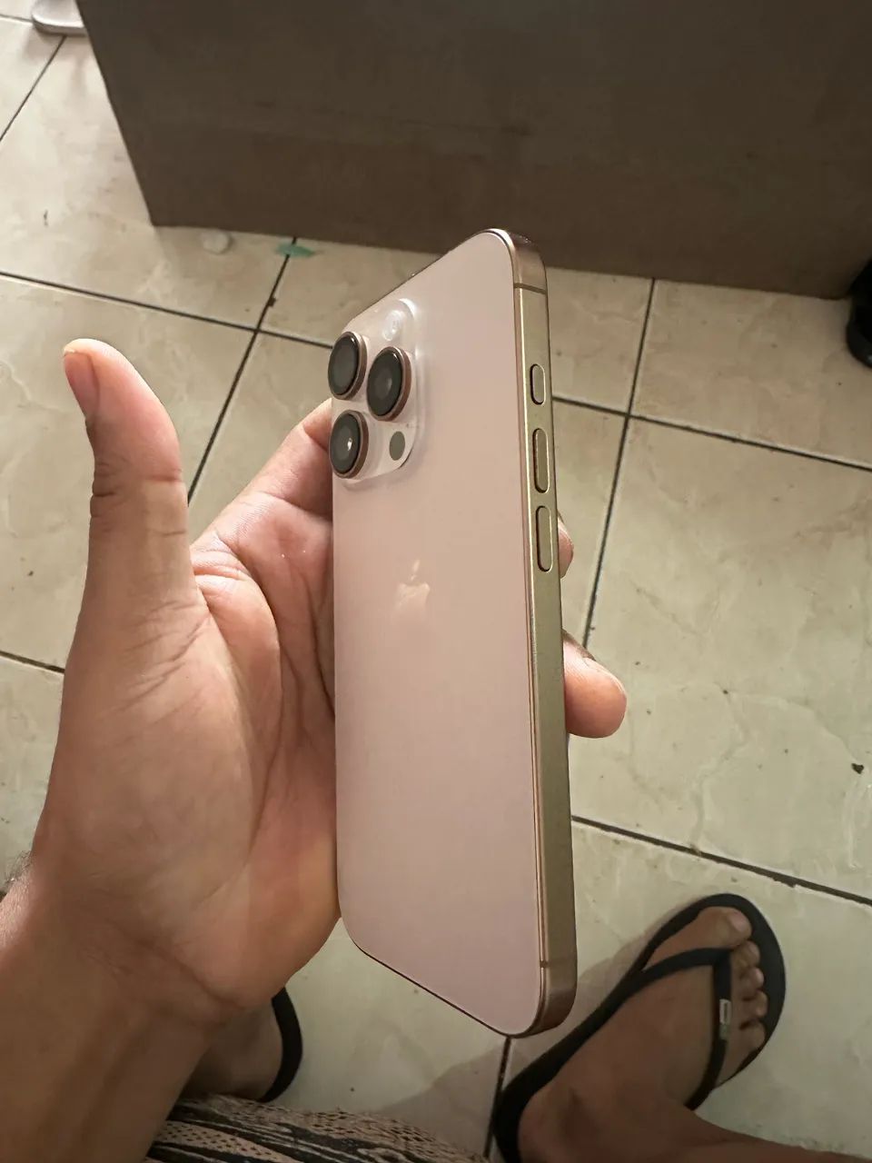 iPhone 16 pro - Foto 4
