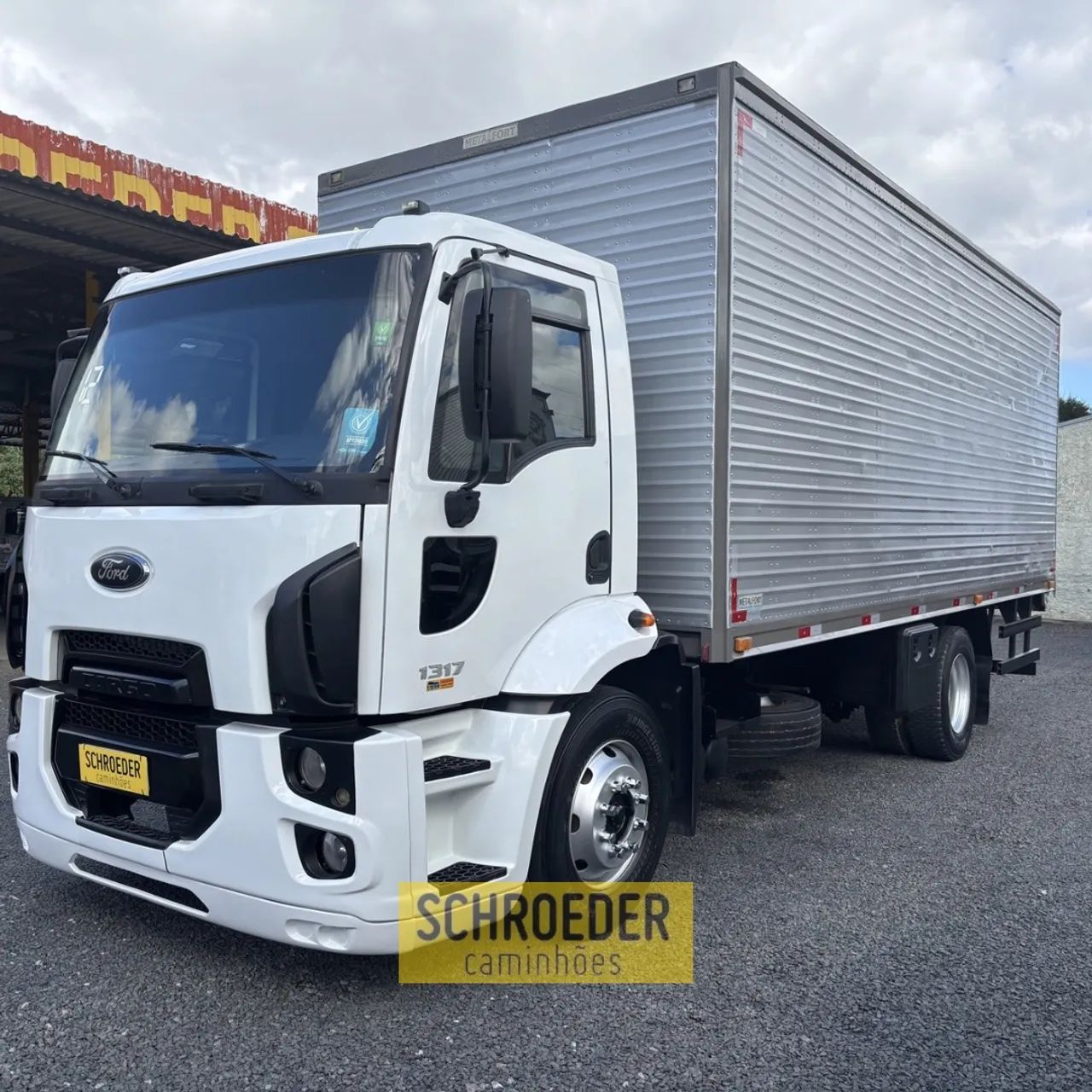 Ford Cargo 1317
