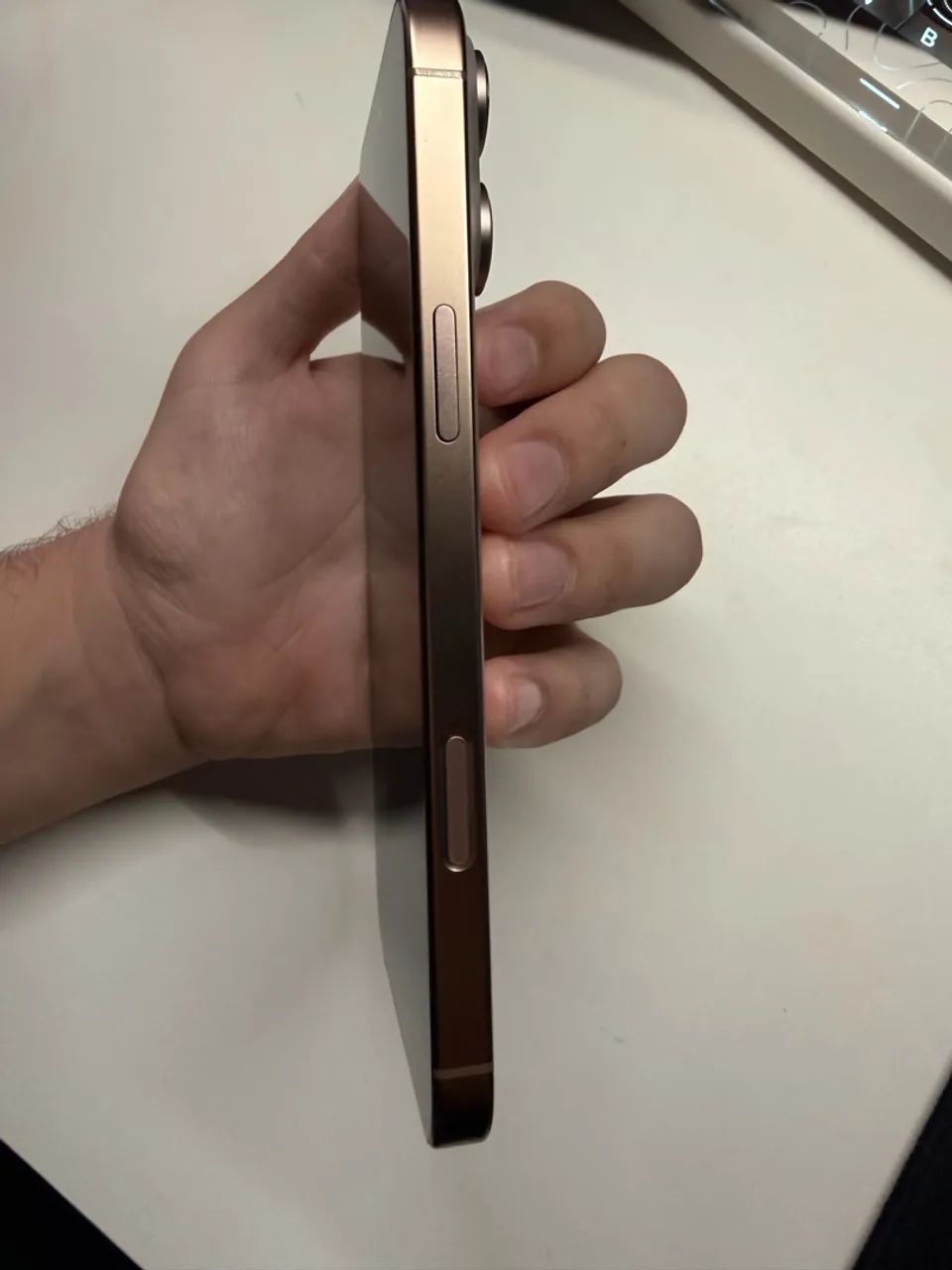 iPhone 16 Pro Max - Foto 3