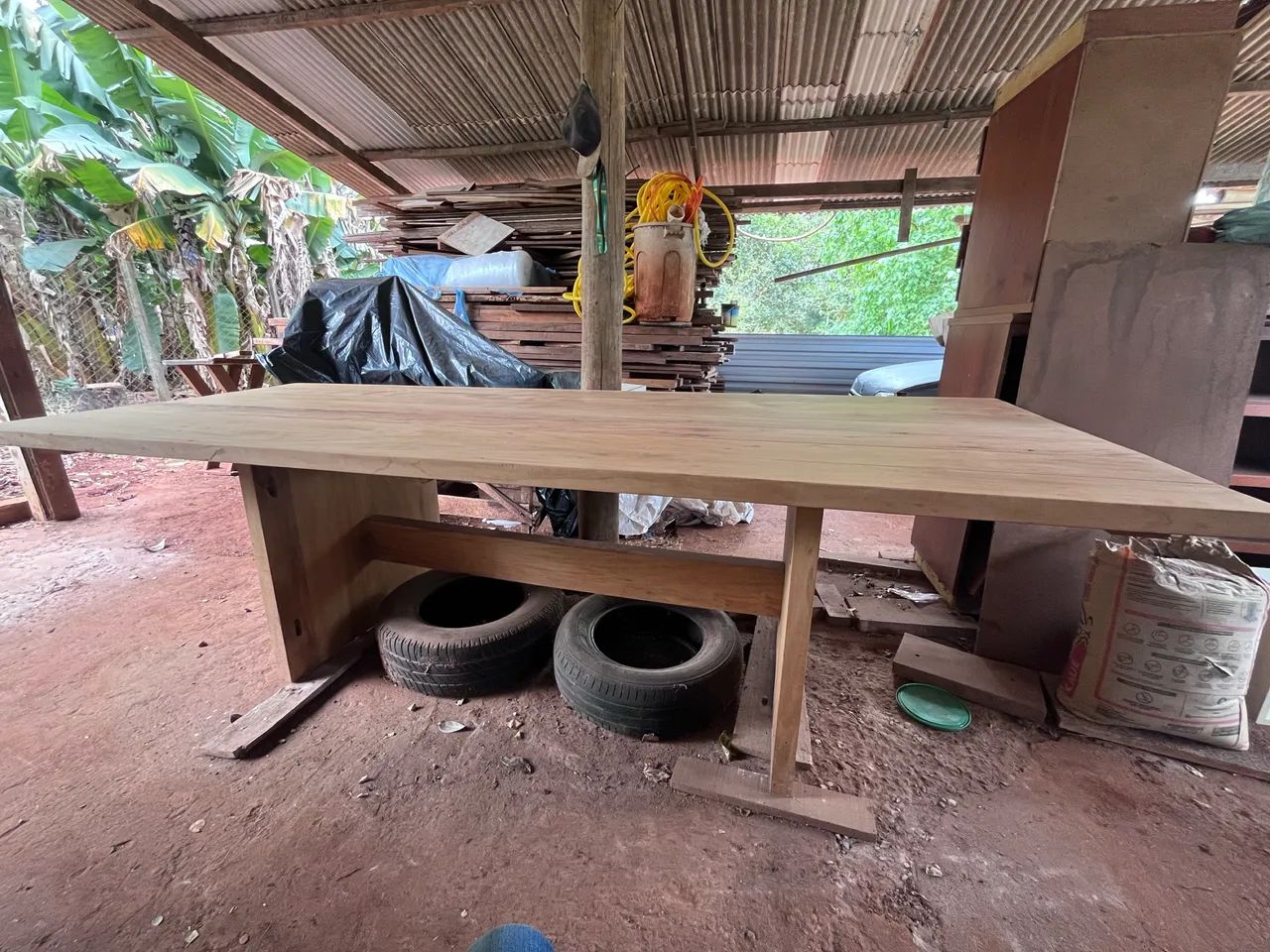 Mesa de peroba
