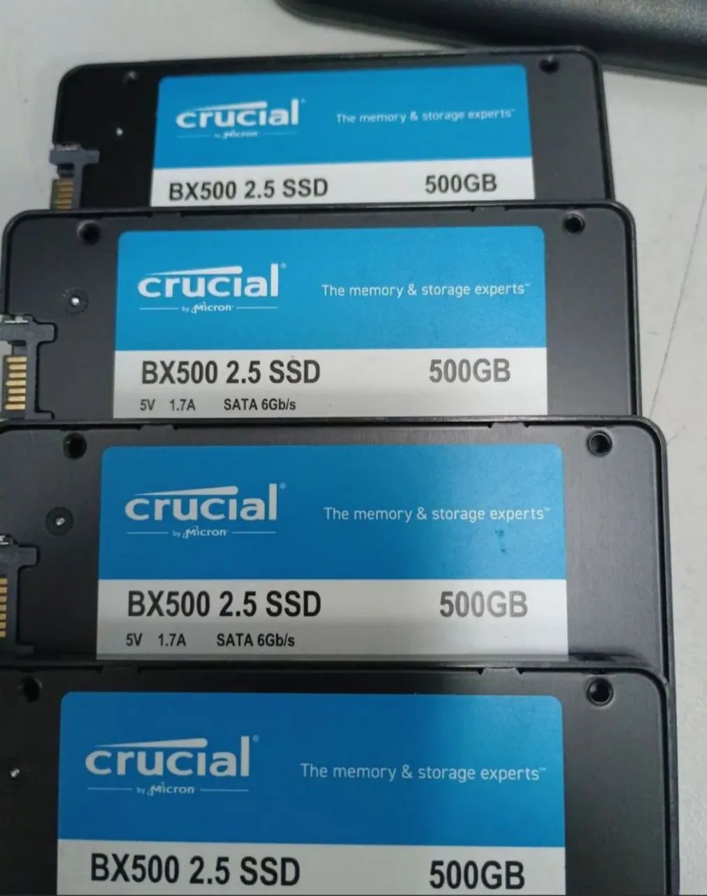 Lote com 10 SSDs Crucial BX500 de 500GB