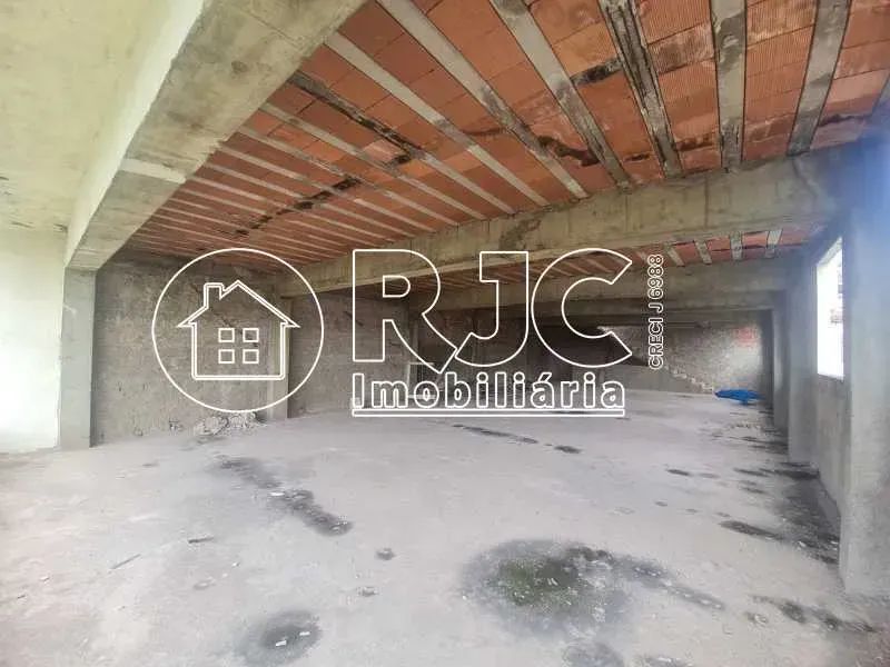 Imóvel para venda possui 701 metros quadrados com 3 quartos em Vila Isabel - Rio de Janeir - Foto 13