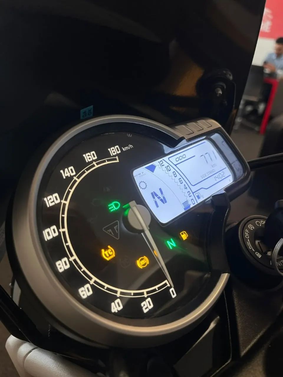 Triumph Scrambler 400 XC- 2026 - Foto 3