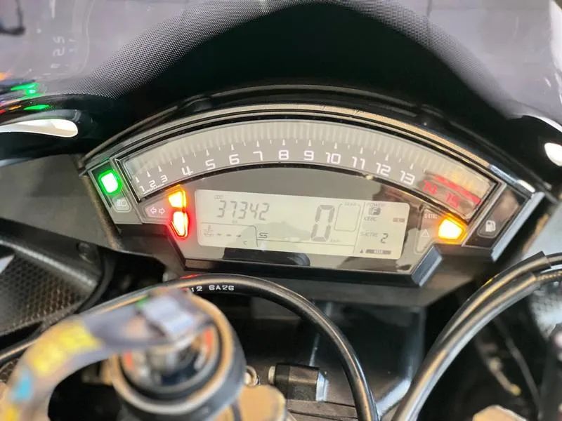 Kawasaki Zx-10/ Zx-10r 1000cc 2017 - 1495622295 | OLX