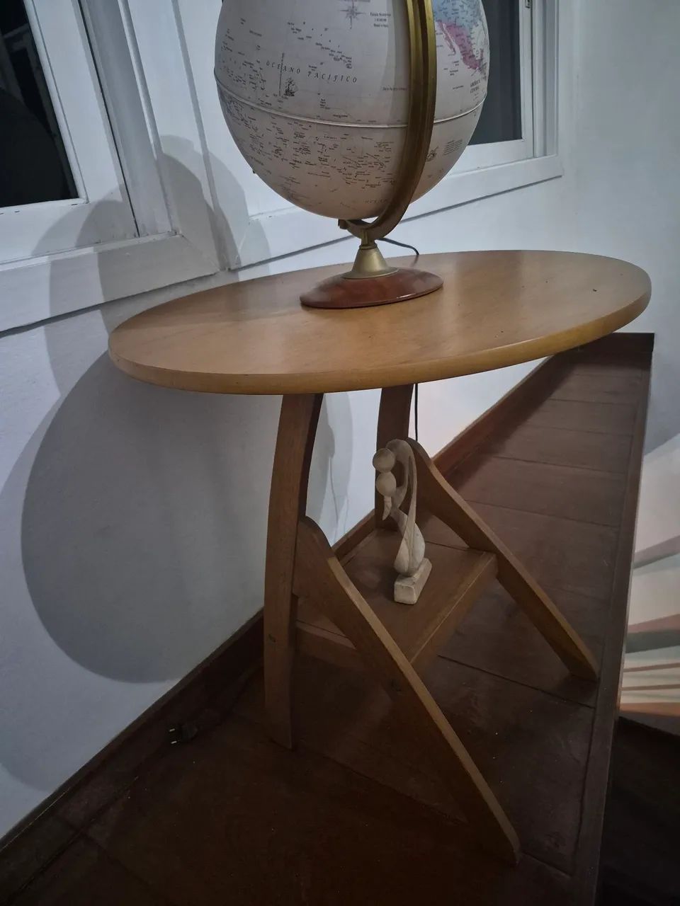 Mesinha de madeira design exclusivo - Foto 3