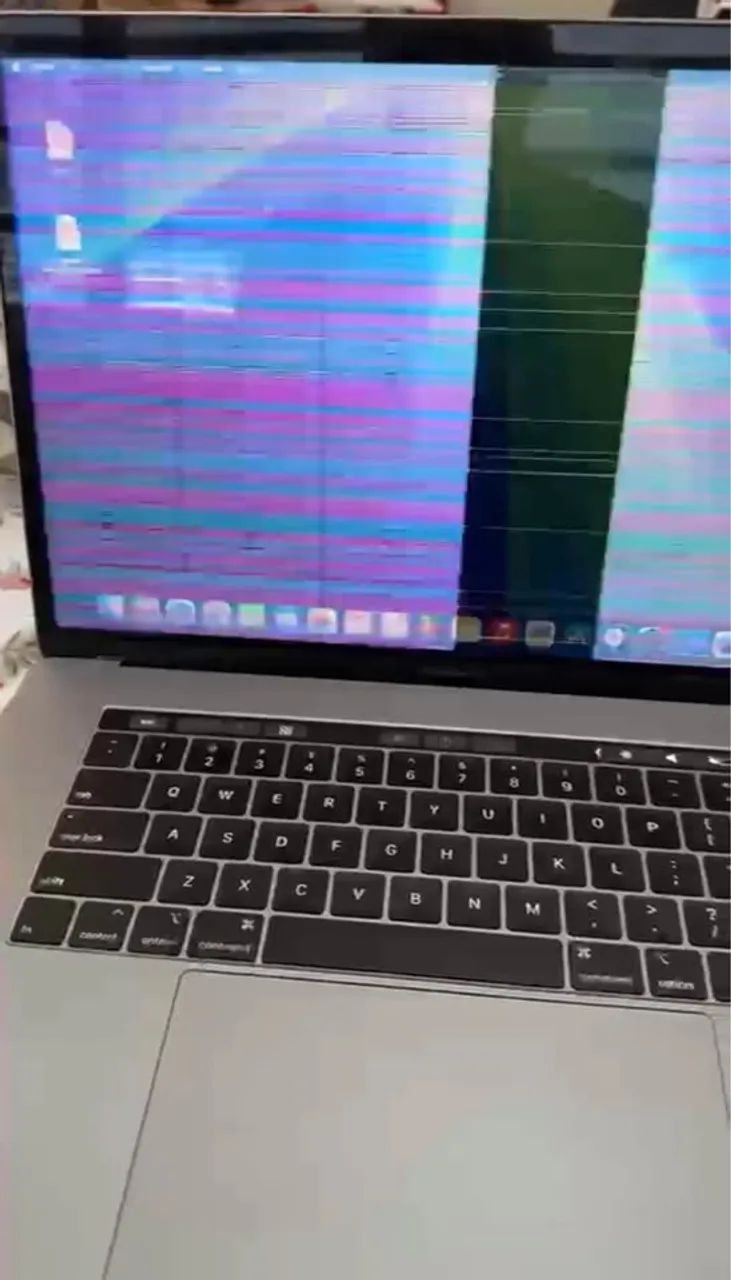 MacBook Pro 15? | Intel Core i9 | 1TB SSD | 16GB RAM | (Com Bateria Nova) - Foto 3