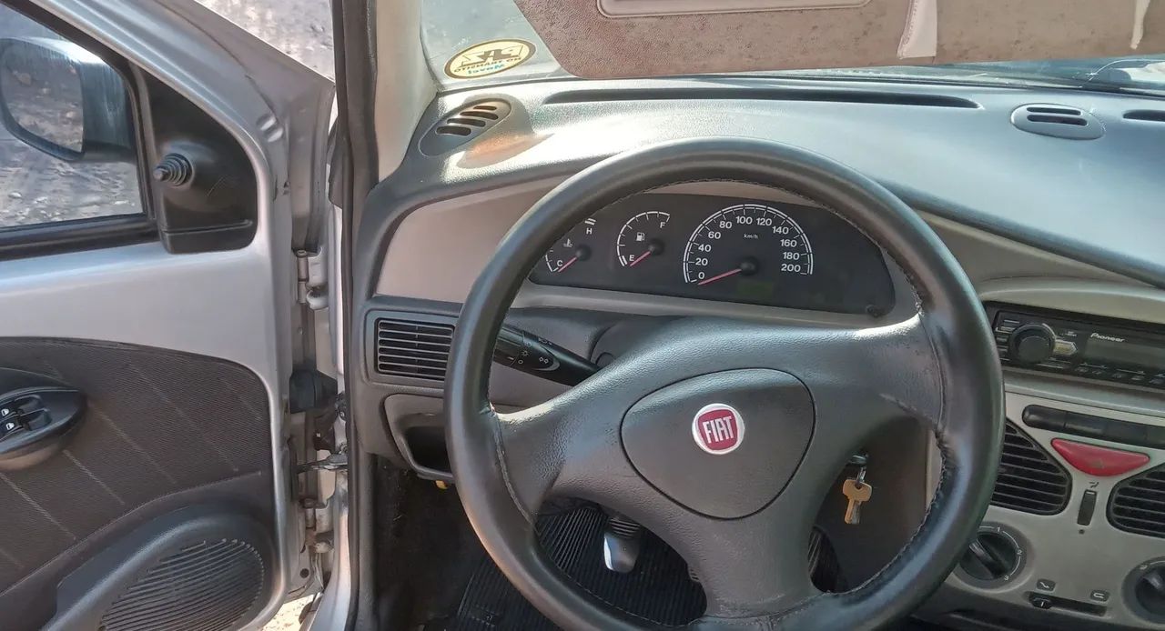 Fiat Strada 1.4 MPI Fire Flex 8V CE 2011 - Foto 2