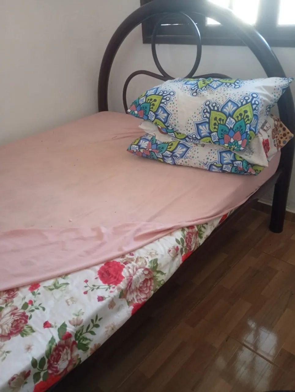 Cama de casal com colchão