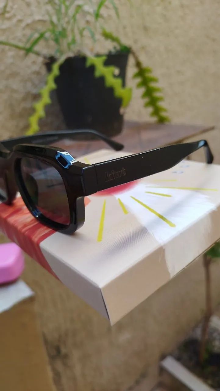 Óculos preto com proteção uv, o óculos é novo, da marca Kiwt - Foto 3
