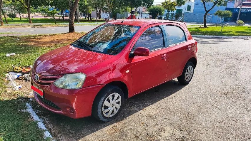 Toyota Etios ETIOS XS  1.3 Flex 16V 5p Mec. 2013