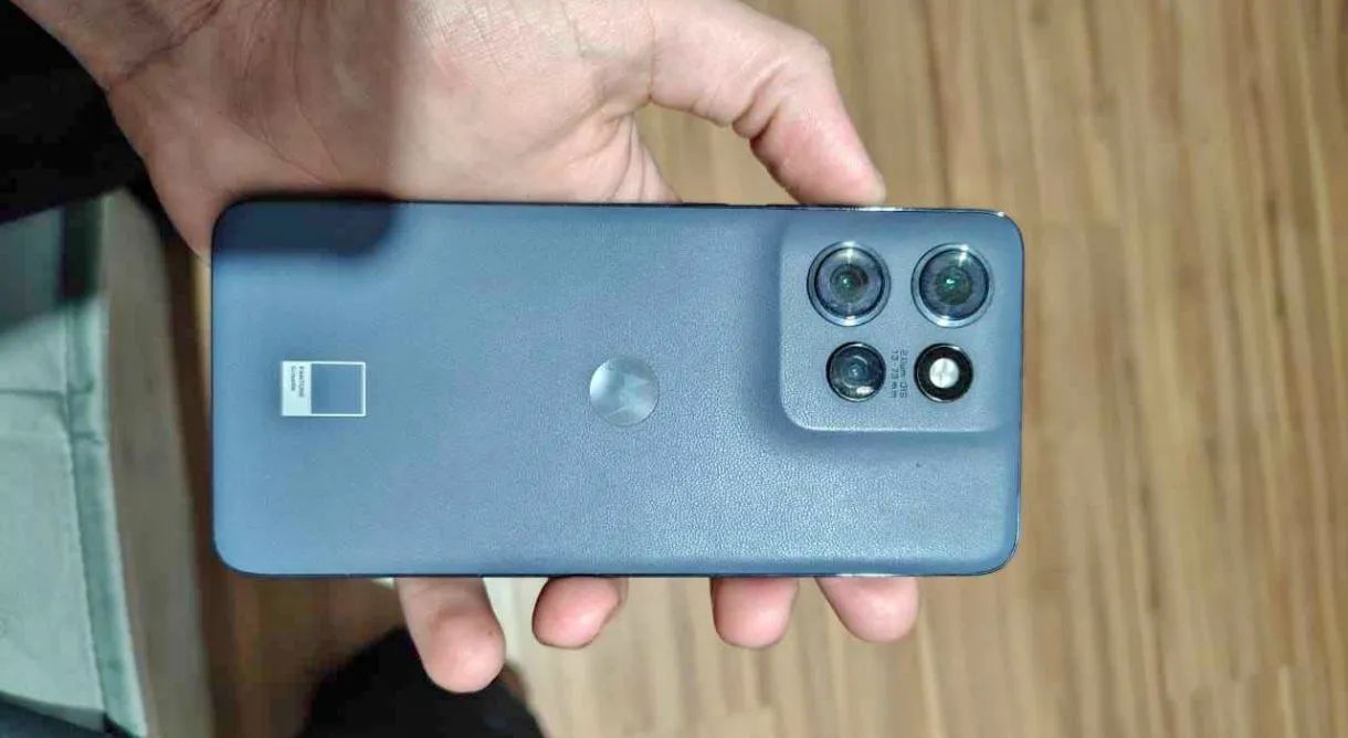 Moto Edge 50 5g  - Foto 2