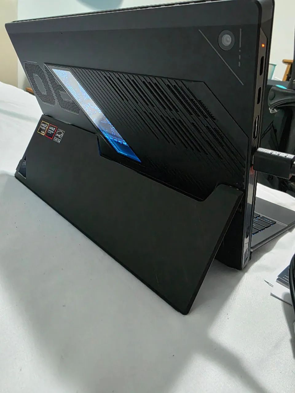 Asus Rog Flow Z13 Ryzen AI Max + 395 64gb/1tb - Foto 4