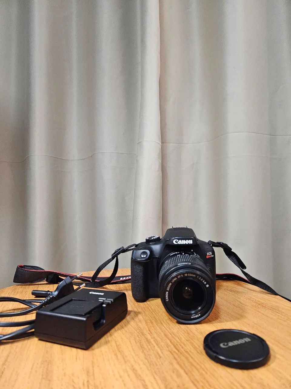 CÂMERA CANON T100