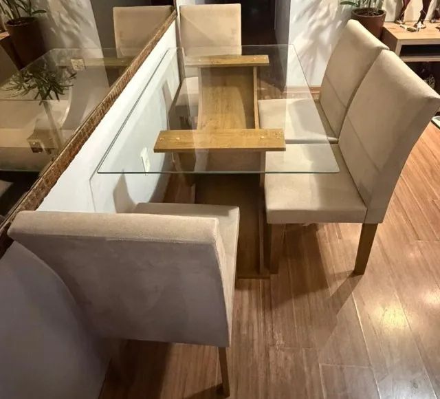 Mesa de Jantar com Tampo de Vidro + 4 Cadeiras - Base em U