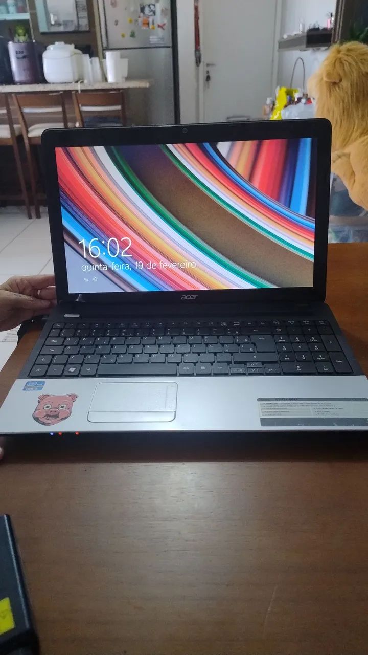 Acer Aspire E1-571