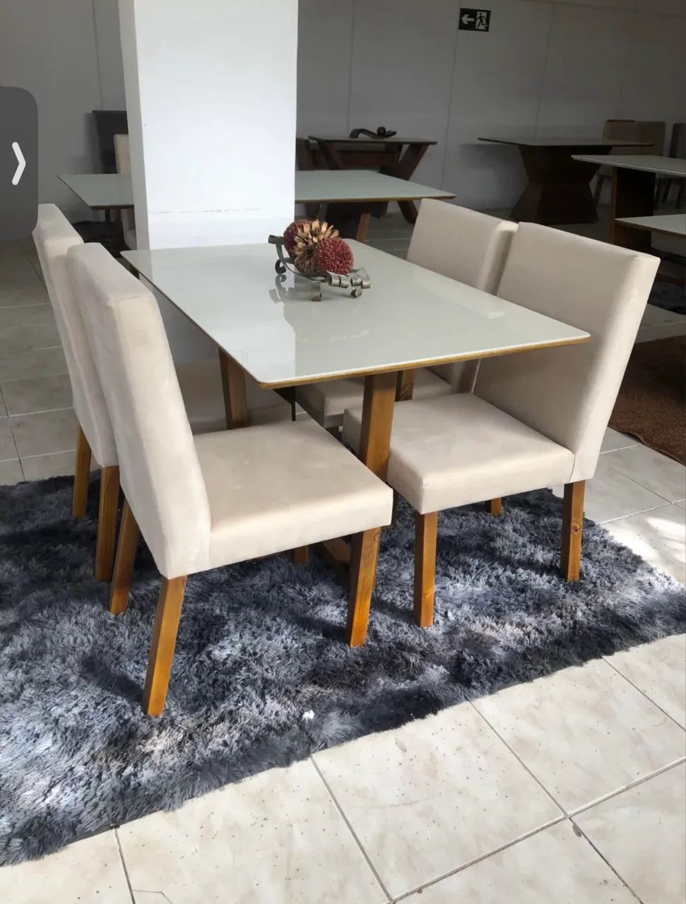 Mesa com 4 cadeiras MADEIRA MACIÇA  - Foto 3