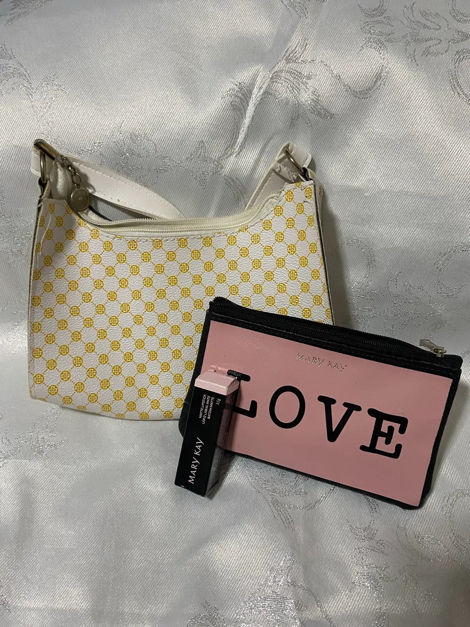 Bolsa(usada) + Batom Mary Kay Matte