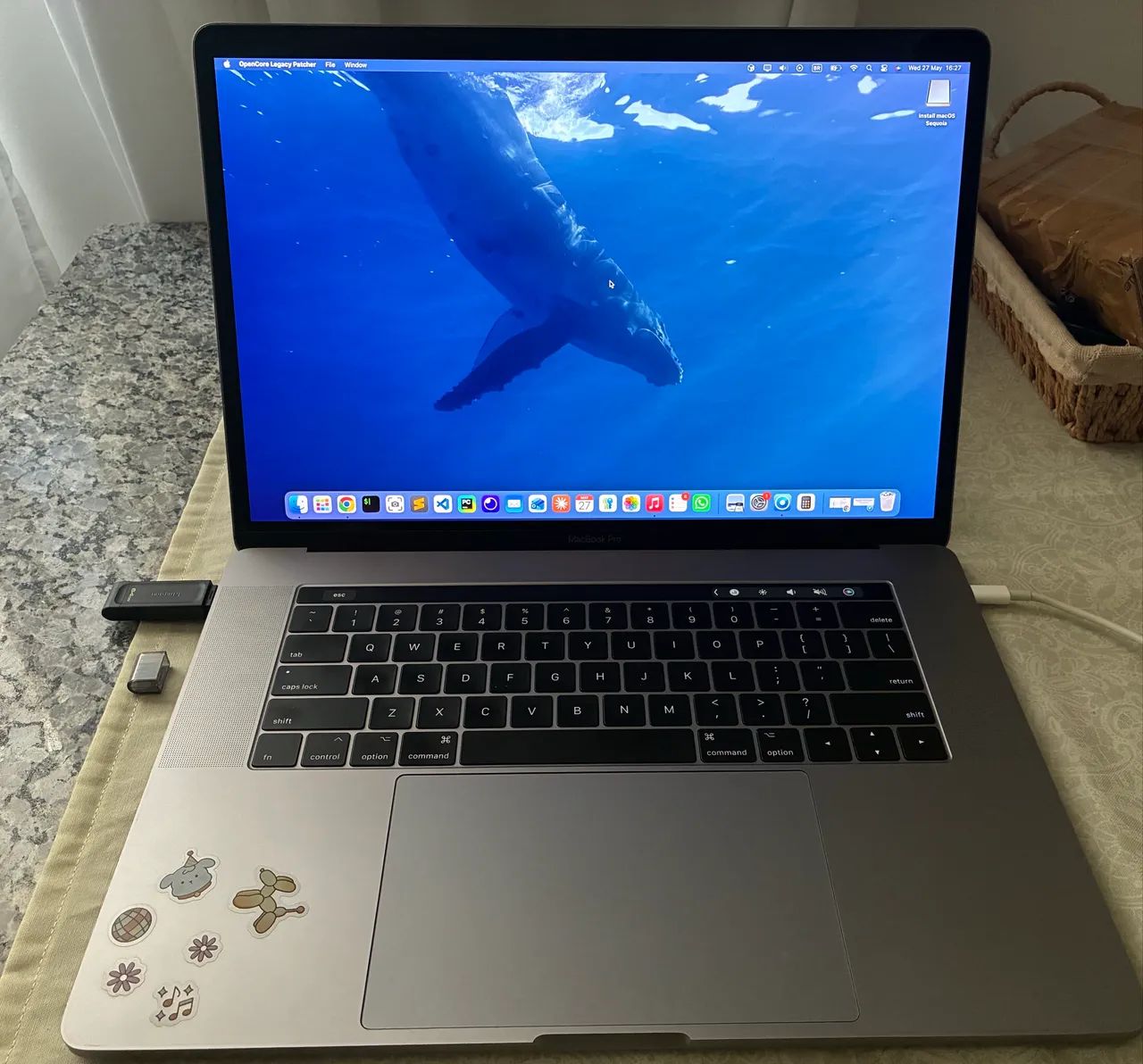 MacBook Pro 15インチ 2016 i7/16GB/256GB MacBook Pro | 2016 | 16GB RAM | i7 | 256GB - Notebooks - Centro