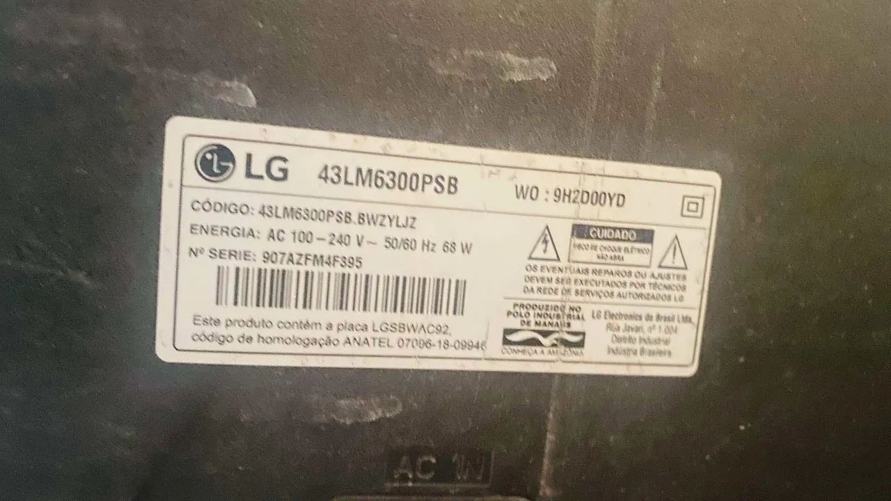 Vendo tvs LG com tela quebrada43 e a outra 55  - Foto 3