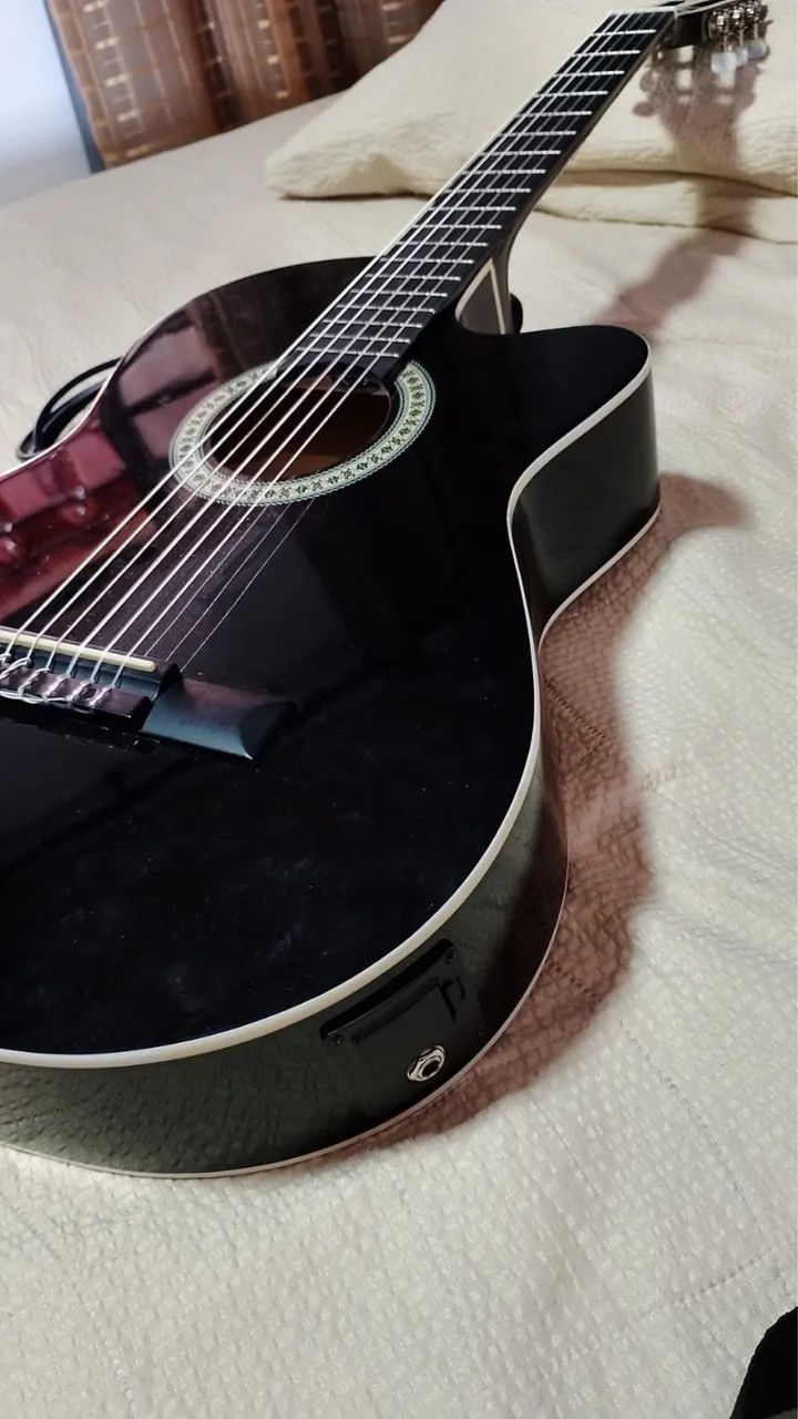 Violão elétrico Gianini 