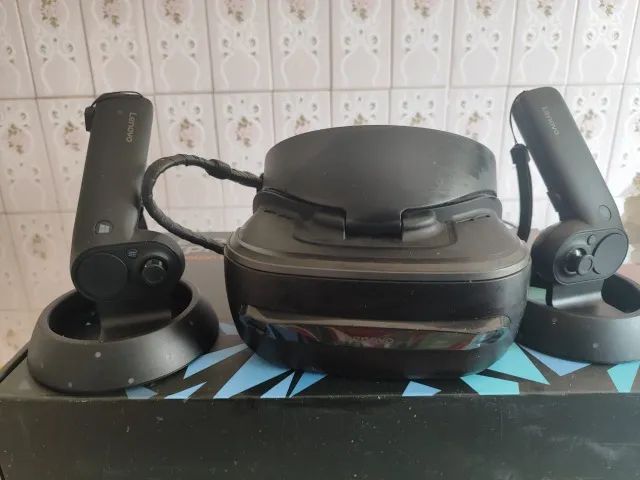 Lenovo Explorer VR com 2 controles e caixa original - Foto 4