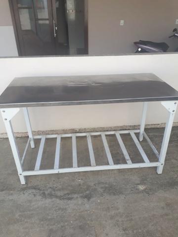 Mesa 100% INOX muito utilizada para manuseio alimentos - Foto 2