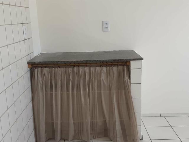 Ampla Kitnet 62m com excelente localização - Foto 16