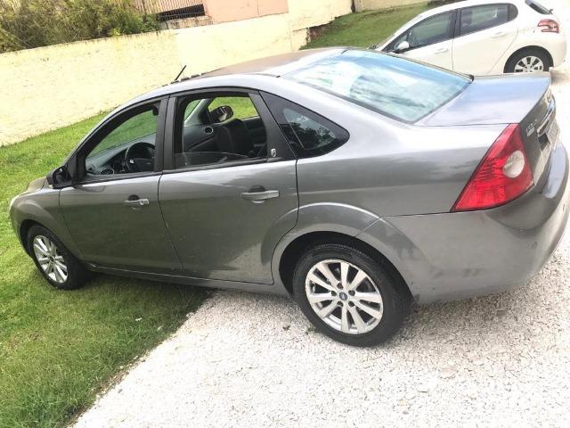 Vendo Ford Focus Sedan GHIA 2.0 completo - Foto 4