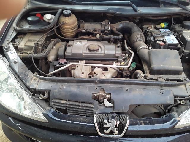 Peugeot 206 1.4 ano 2004/2005 - Foto 6