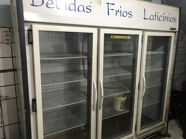 Freezer expositor refrigerado