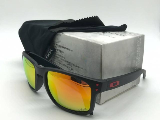 Oakley Holbrook Matte Polarizado ( Várias Cores )