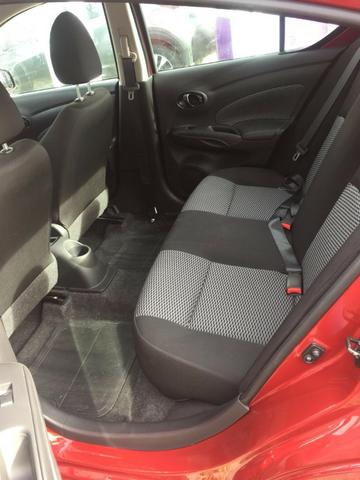Nissan Versa - Foto 8
