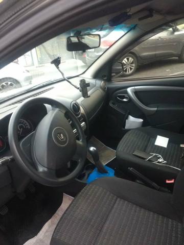 Vendo ou troco Sandero expression 1.0 Completo - Foto 3