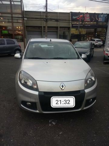 Vendo ou troco Sandero expression 1.0 Completo