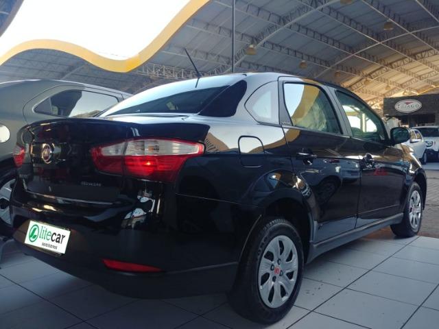 Fiat Grand Siena 1.4 Attractive 2013 - Foto 4