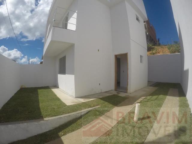 Linda casa duplex em Serra Sede