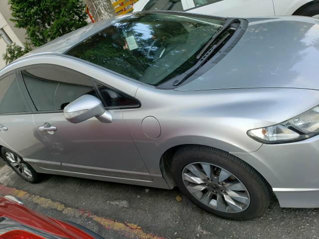 Civic 2011 Cambio Manual, cor cinza carro com 130 mil km - Foto 2